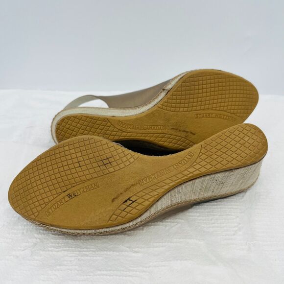Stuart Weitzman Gold Peep Toe Slingback Wedges, Size 7, Luxury Coastal Grandma - Picture 6 of 10
